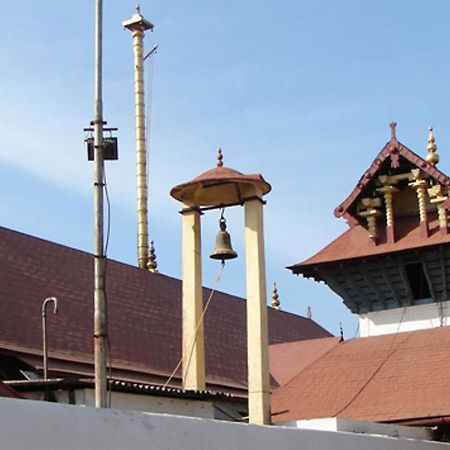 Seethas Regency Hotel Guruvayur Exterior photo