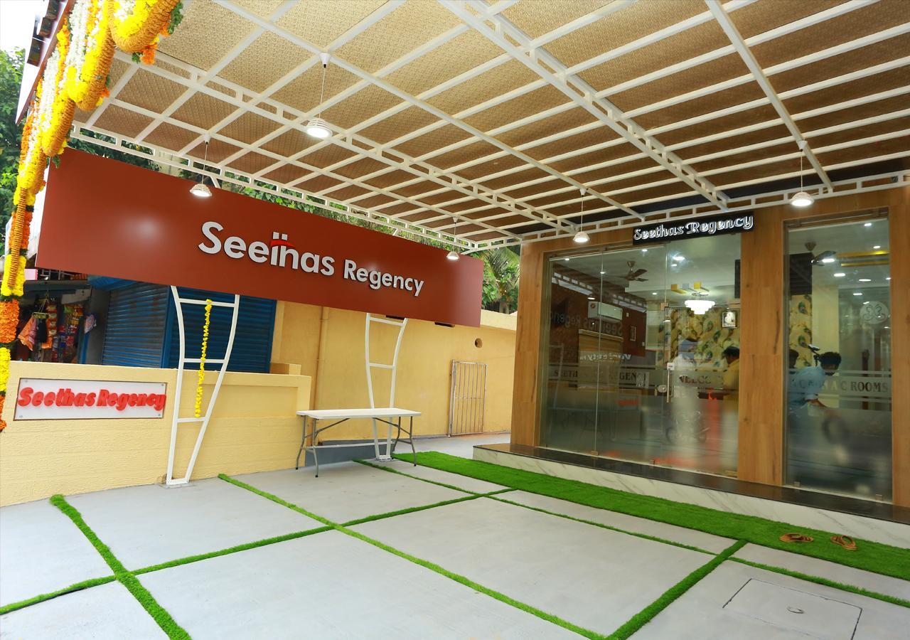 Seethas Regency Hotel Guruvayur Room photo